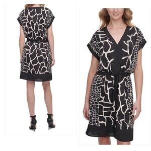 DKNY Animal Print Giraffe Drawstring at waist Lined V Neck Shift Dress SZ XS